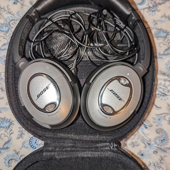 Bose Quiet Comfort 15 - Picture 1 of 2